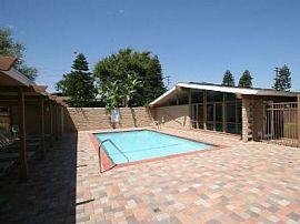 2 Bd/1 Bath That Perfect Blend of Peacef in Montclair, CA (Photo 5 of 5)