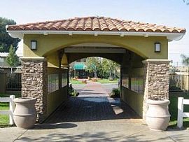 2 Bd/2 Bath Have You Been Searching For in Diamond, CA