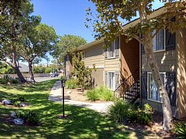 2 Bd/2 Bath Covered Parking, In-Home Was in El Toro, CA (Photo 5 of 5)