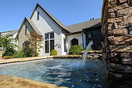 2 Bd/2 Bath Apply and Move Into One of O in Birmingham, AL (Photo 2 of 5)