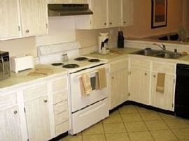 2 Bd/2 Bath Minutes From University of T in El Paso, TX (Photo 2 of 5)