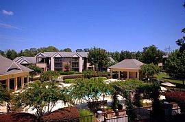 2 Bd/2 Bath Private Garages Available! P in Warner Robins, GA