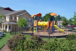 3 Bd/2 Bath Close to I-26, Dining, Shopp in Summerville, SC (Photo 4 of 5)