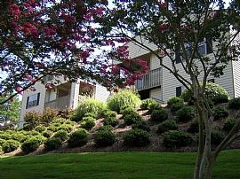 3 Bd/2 Bath Gourmet Kichens with Built-In in Aiken, SC (Photo 2 of 5)