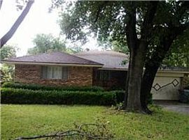 Nice Single Story Home. in Dallas, TX