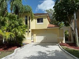 Renovated House in Desirable Portofino in Coral Springs, FL