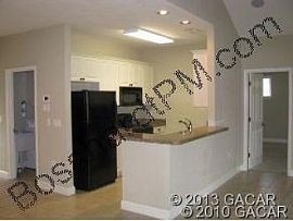 3 Bed 2 Bath Condo Rental in Gainesville, FL (Photo 4 of 5)