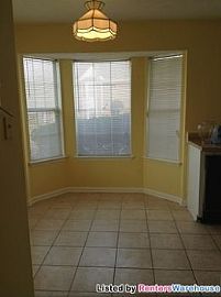 Spacious 2 Bedroom Townhome(end Unit) In in Atlanta, GA (Photo 4 of 5)