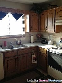 Beautiful 2br $1050 in Quiet Oakdale Are in Landfall Village, MN (Photo 5 of 5)