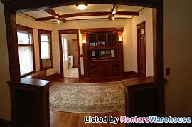 Beautifully Rehabbed 2 Bedroom Duplex Un in Minneapolis, MN (Photo 3 of 5)