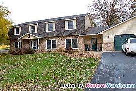 Beautiful 5 Bedroom House in Minnetrista in Minnetrista, MN