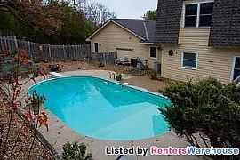 Beautiful 5 Bedroom House in Minnetrista in Minnetrista, MN (Photo 2 of 5)