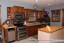 Beautiful 5 Bedroom House in Minnetrista in Minnetrista, MN (Photo 5 of 5)