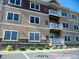 Very Nice 2bd/2ba Condo in Stillwater! in Oak Park Heights, MN