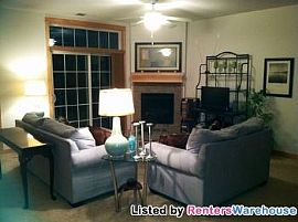 Very Nice 2bd/2ba Condo in Stillwater! in Oak Park Heights, MN (Photo 2 of 4)