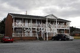 Apartment Rental Home in Elkton in Elkton, VA (Photo 2 of 5)