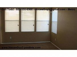 3 Bed, 2093 Sqft, $1,050 in Phoenix, AZ (Photo 5 of 5)