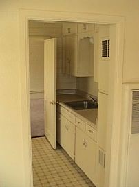 Great Location! Close to Uofa! Large 2 B in Sun, AZ (Photo 3 of 5)