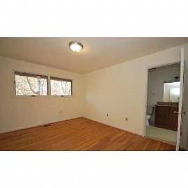 Bright and Spacious 5br 3ba House Recently in Glenarden, MD (Photo 5 of 5)