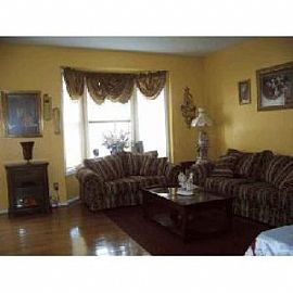 Beautifully Maintained Town Home 4br 3 5 in Severn, MD (Photo 2 of 2)
