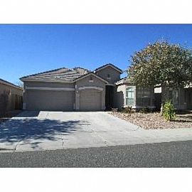 Amazing Peoria Home Wont Last Long! in Peoria, AZ