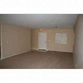 Very Clean 3 Bedroom in El Mirage in El Mirage, AZ (Photo 4 of 5)