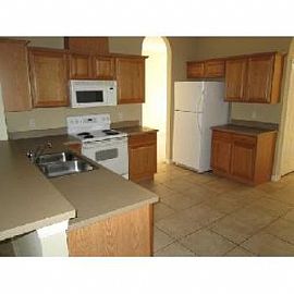 Beautiful 4 Bed / 2 Bath Sfh in Regency in Orlando, FL (Photo 3 of 5)