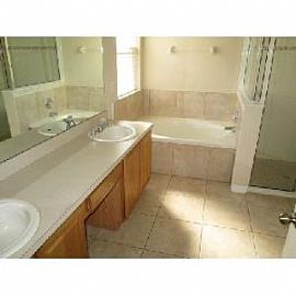 Beautiful 4 Bed / 2 Bath Sfh in Regency in Orlando, FL (Photo 5 of 5)