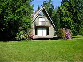 Beautiful 3 Bedroom a Frame Home in Olal in Fragaria, WA