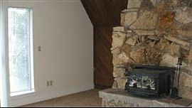 Beautiful 3 Bedroom a Frame Home in Olal in Fragaria, WA (Photo 3 of 5)