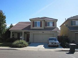 Beautiful Two-Story House! in Newman, CA