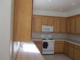 Beautiful Two-Story House! in Newman, CA (Photo 5 of 5)