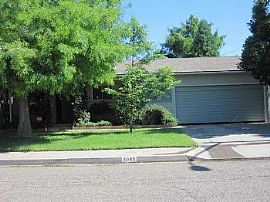 Cozy 3 Bed 2 Bath Home in Turlock, CA (Photo 2 of 3)