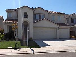 5 Bed/ 3 Bath in Modesto.  3 Car Garage! in Modesto, CA