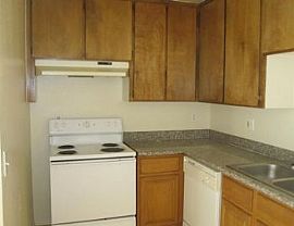 3 Bed 2 Bath Apartment- Huge Great Room! in Fresno, CA