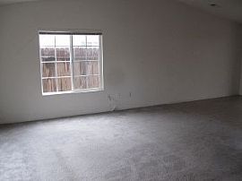 $250 Off 1st Month! 3bed/2bath in Merced in Merced, CA (Photo 2 of 5)