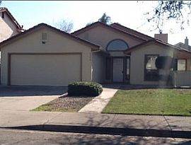 3 Bed 2 Bath Home! New Carpets! in Modesto, CA