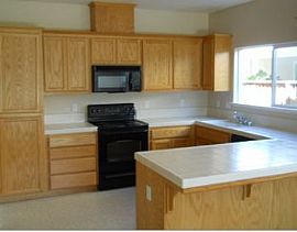 3 Bed 2 Bath 2006 Home! in Los Banos, CA (Photo 3 of 5)