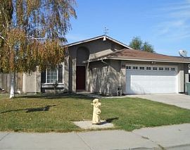 2 Bed 2 Bath Home! in Tracy, CA