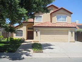 4 Bed 3 Bath Home, Own Custom Pool! in Modesto, CA