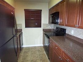 3/ 2 Condo in Winter Park in Aloma, FL (Photo 2 of 4)