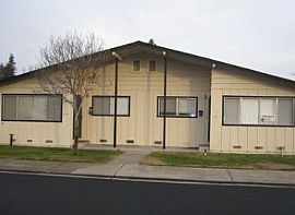 2 Bed 1 Bath in Fourplex! in Stockton, CA