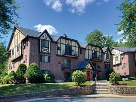 2bd Remodeled Apartments in Nashua Nh Wi in Nashua, NH