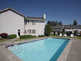 Spokane Apts with Garages, Fitness Center! in Spokane, WA (Photo 5 of 5)