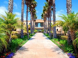 1 Bd/1 Bath On-Site Retail Shopping! Nea in Pacific Beach, CA