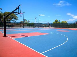 1 Bd/1 Bath On-Site Retail Shopping! Nea in Pacific Beach, CA (Photo 4 of 5)