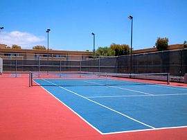 1 Bd/1 Bath On-Site Retail Shopping! Nea in Pacific Beach, CA (Photo 5 of 5)