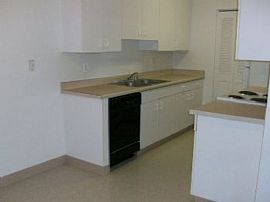 2 Bd/1 Bath 1 Bed with Dishwasher, Laundry in Stockton, CA (Photo 2 of 5)