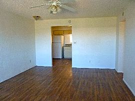 Move-In Special 2b/1.5b Northpoint Condo in Phoenix, AZ (Photo 2 of 5)