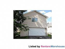 Great 4br in Minneapolis in Minneapolis, MN (Photo 2 of 5)